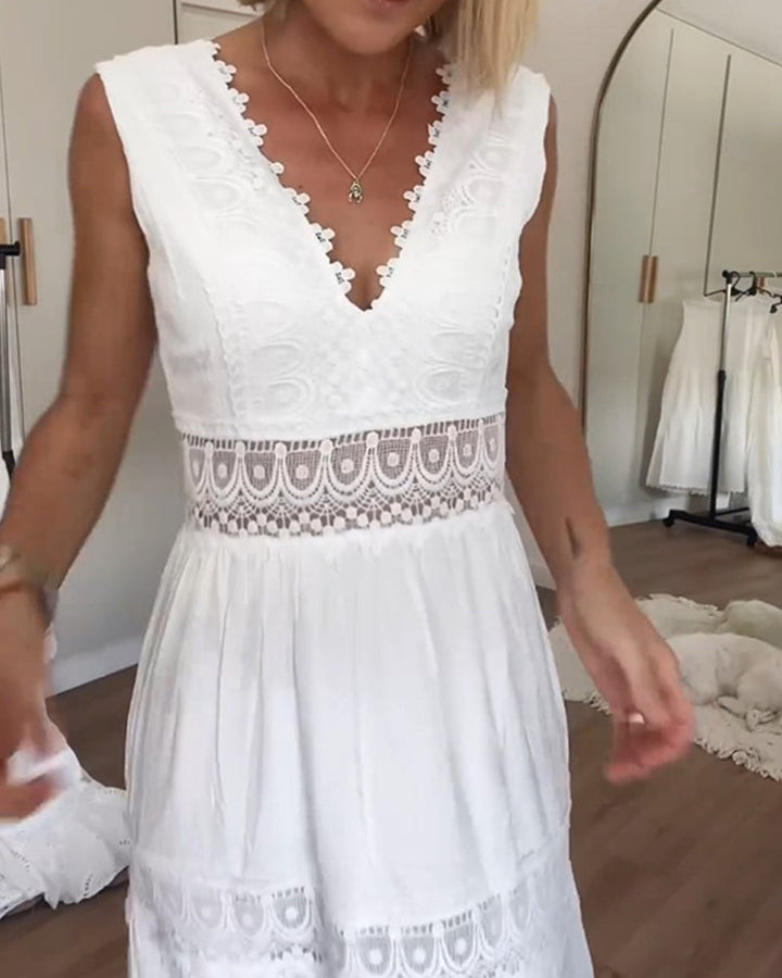 Martina | Abito Elegante in Pizzo con Scollatura a V