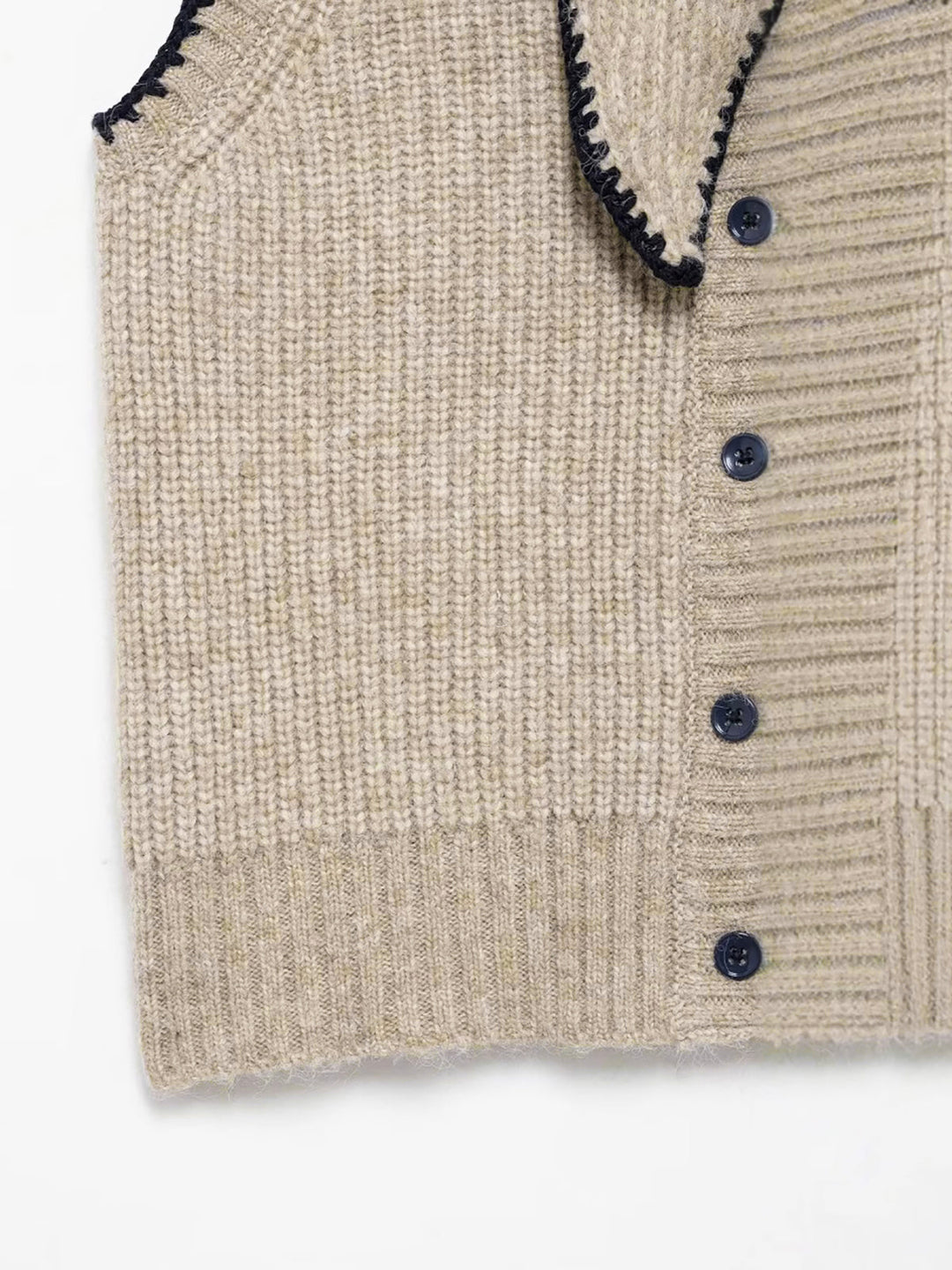 Fiorella | Gilet con Collo a Cravatta e Bordo a Contrasto