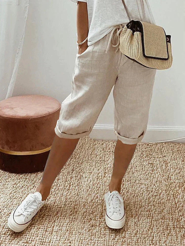 AMANDA | PANTALONI CORTI CONFORTEVOLI CON ORLO RIMBOCCATO